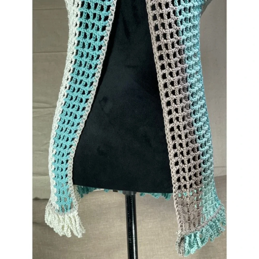 Crocheted Open Weave‎ Vest DLS Size X-Small Gradient Blue Grey White Fringe up